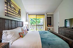 Turtle Bay Condo with Golf Course Views