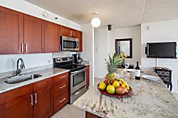 Waikiki Banyan 1 Bedroom