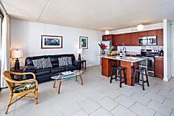 Waikiki Banyan 1 Bedroom