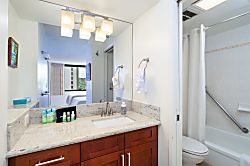 Waikiki Banyan 1 Bedroom