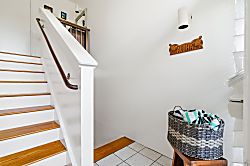 Hale Niu - Coconut House