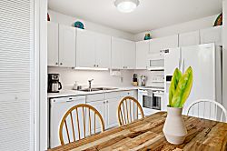 Hale Niu - Coconut House