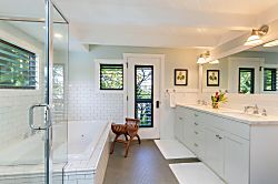 Charming Garden Retreat