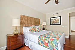 Honua Kai Konea 449 - This master bed offers plenty of space for restful nights in paradise