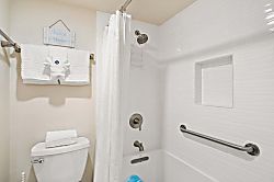 Valley Isle Resort 204