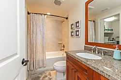 Nani Ka Hale at Pili Mai