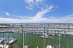 Ilikai Marina #884