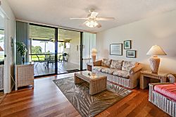 Country Club Villas #127