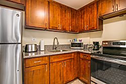 Tradewinds Plaza Studio 304