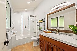 International Colony Club 34