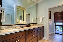 Shipwrecks Beach Penthouse