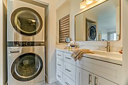 Wailea Ekolu Building 7