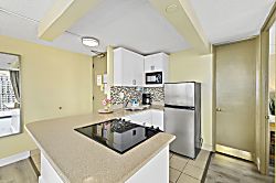 Pacific Monarch 1606