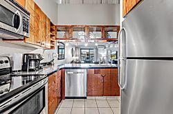 Kamaole Sands #8-405