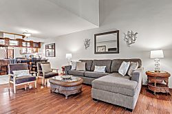 Kamaole Sands #8-405