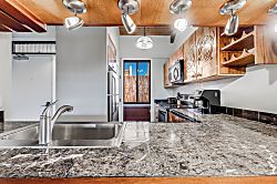 Kamaole Sands #8-405