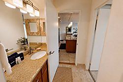 Waikiki Banyan Suite - 3006