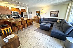 Waikiki Banyan Suite - 3006