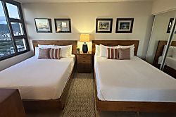 Waikiki Banyan Suite - 3006