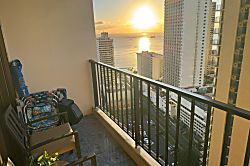 Waikiki Banyan Suite - 3006