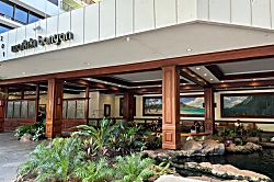 Waikiki Banyan Suite - 3006