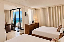 Waikiki Banyan Suite - 3006