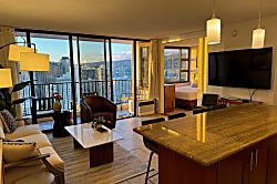 Waikiki Banyan Suite - 3006