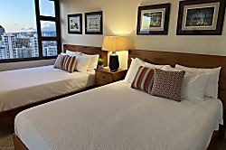 Waikiki Banyan Suite - 3006