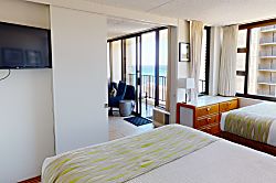 Waikiki Banyan Suite - 3006