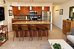 Waikiki Banyan Suite - 3006