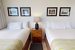 Waikiki Banyan Suite - 3006