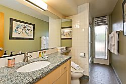 501 Diamond Head Beach Hotel