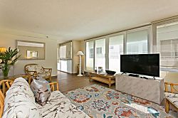 501 Diamond Head Beach Hotel