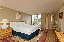 501 Diamond Head Beach Hotel