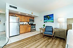 Royal Kahana 702 Studio Condo