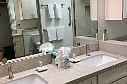 Papakea Oceanfront Resort E403