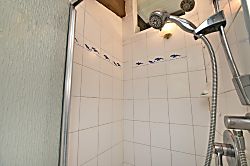 Papakea Oceanfront Resort E403