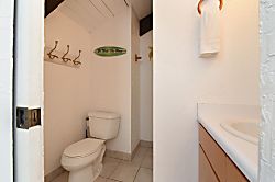 Papakea Oceanfront Resort E403