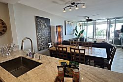 Kamaole I Beach Luxury Condo 4th Floor - Dining