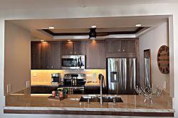 Kamaole I Beach Luxury Condo 4th Floor - Private kitchen