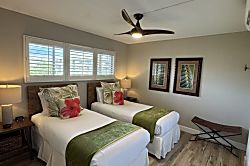 Kamaole I Beach Luxury Condo 4th Floor - Room