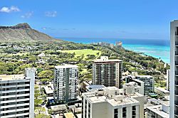 Waikiki Banyan 3613