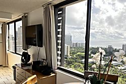 Hawaiian Monarch 3002-A