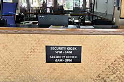 Hawaiian Monarch 3002-A