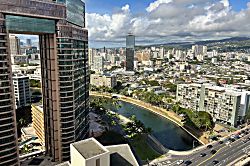 Hawaiian Monarch 3002-A