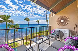 Maalaea Banyan Oceanfront Condo with Loft
