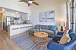 Maalaea Banyan Oceanfront Condo with Loft