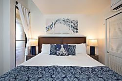 Maalaea Banyan Oceanfront Condo with Loft