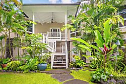 Holo Makani Beach House