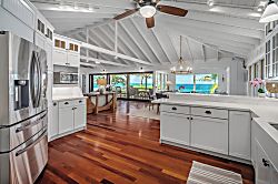 Holo Makani Beach House